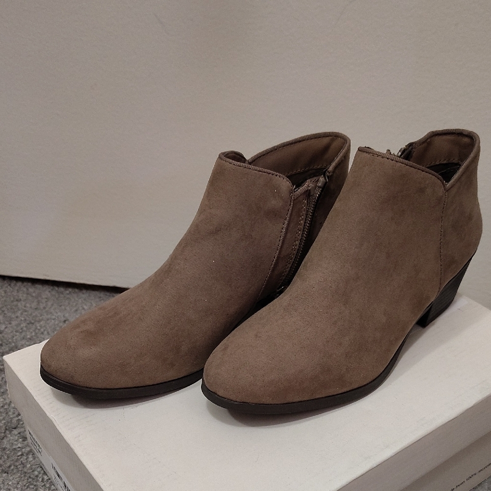 Style & Co Taupe Tan Ankle Boots